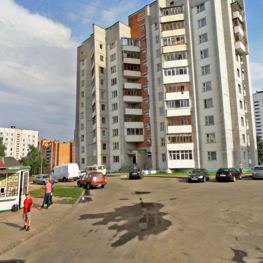 ул. Гришина д.102б